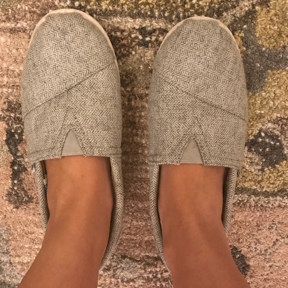 Toms Other - Toms girls herringbone Faux Fur lined slip on